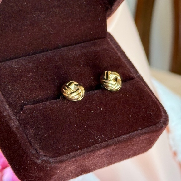 Minimalistic Gold Tone Knot Earrings - Picture 5 of 7